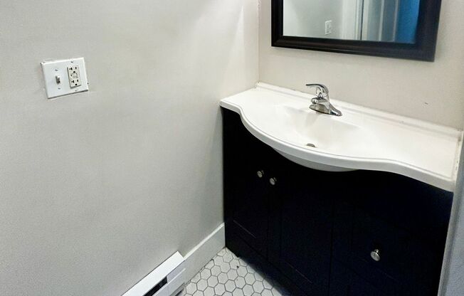 1 bed, 1 bath, 20 sqft, $1,450, Unit 2B