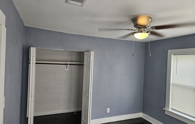 2 beds, 1 bath, $1,200