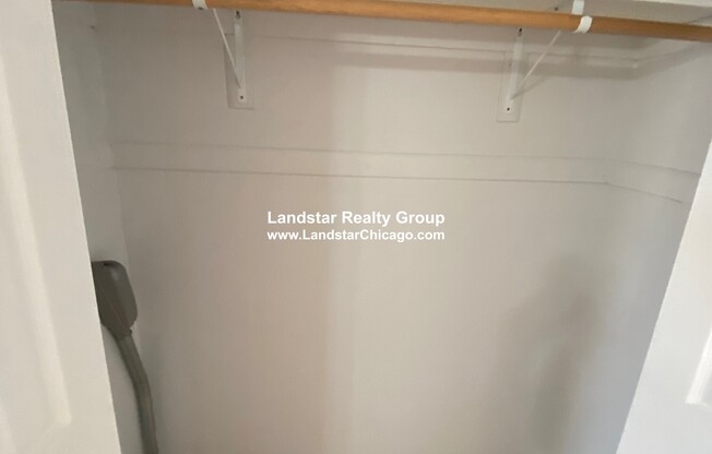 3259 W Wrightwood Ave