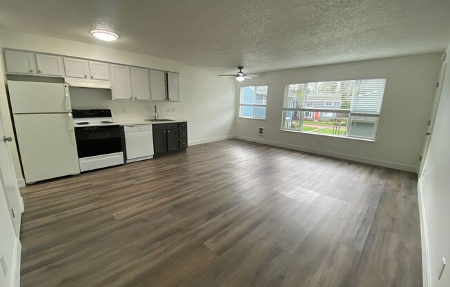 1 bed, 1 bath, 680 sqft, $1,395, Unit 48