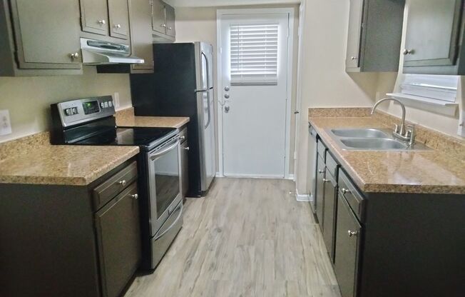 2 beds, 2.5 baths, 1,376 sqft, $1,525, Unit 18