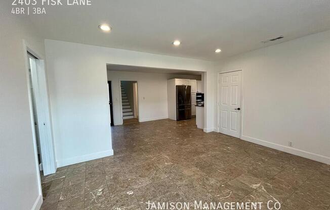2403 FISK LN