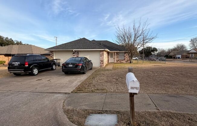 5413 - 5415 Brookhollow Drive