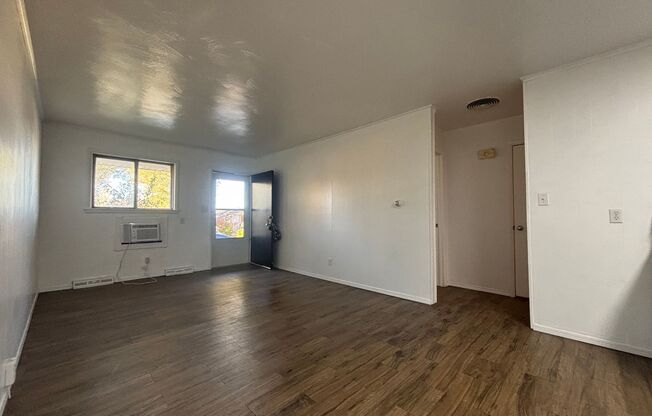 1 bed, 1 bath, $695