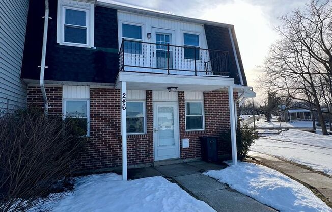 Washington Pl 246-247