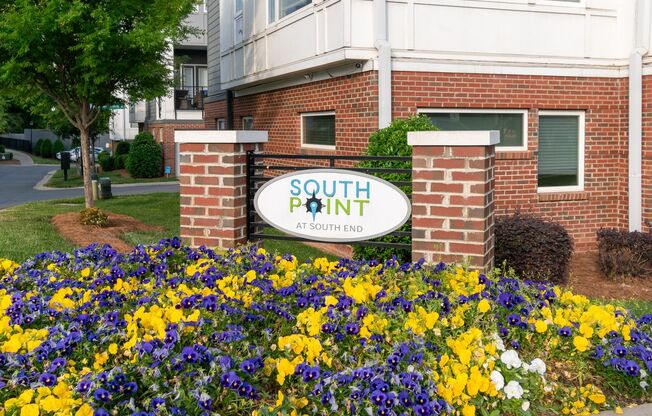 Beautiful Modern Townhome in South End Available 5/1!