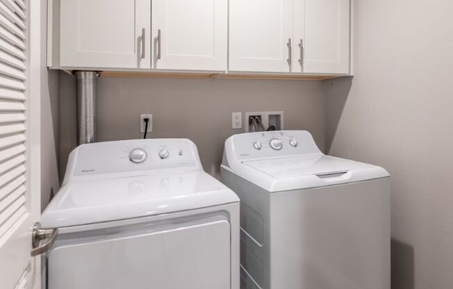 1 bed, 1 bath, 866 sqft, $2,256, Unit 322