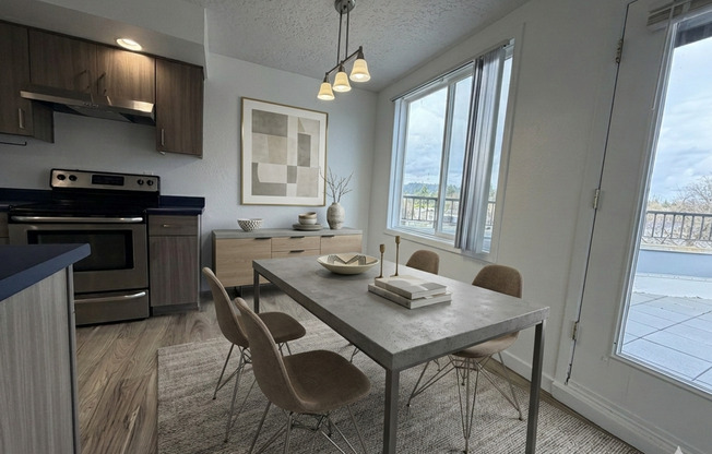 3 beds, 2 baths, 985 sqft, $2,375, Unit 401