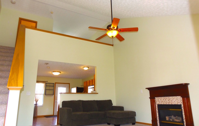 2 beds, 2.5 baths, $1,950