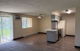 Woodlake Village Apts