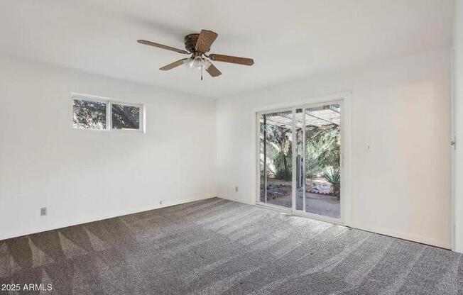 606 E BISHOP DR