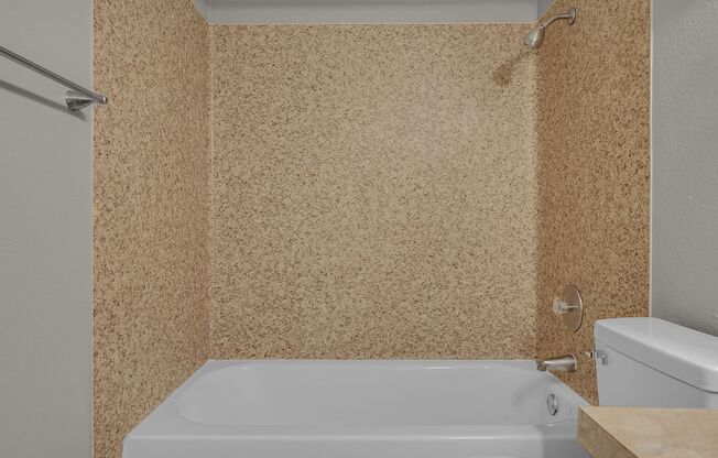 2 beds, 1 bath, 776 sqft, $1,450, Unit 307-034