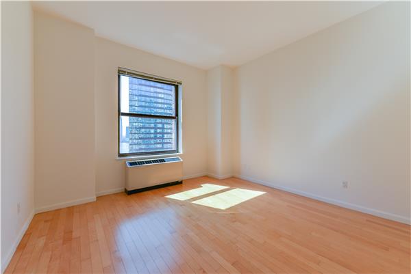 Studio, 1 bath, 450 sqft, $2,900, Unit 22-C