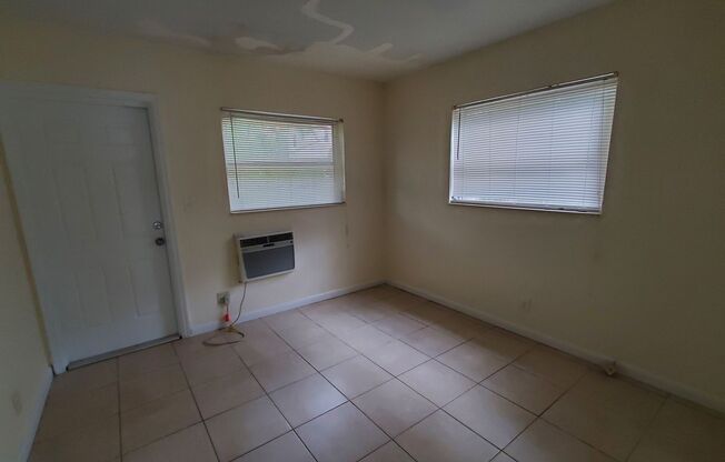 1 bed, 1 bath, $1,350, Unit 1117