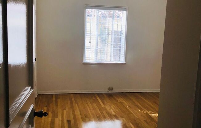 Lindbrook Apartments