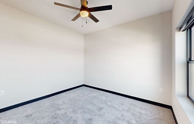 1 bed, 1 bath, 690 sqft, $1,174, Unit #410