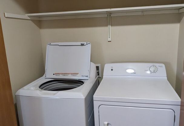 2 beds, 2 baths, 994 sqft, $1,425, Unit E301