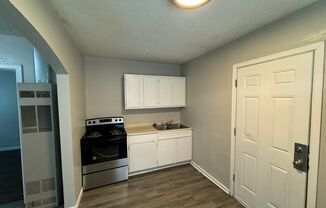 $595 - 1 bed 1 bath - Duplex