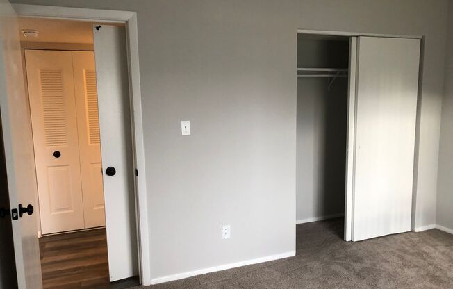 3 beds, 2 baths, 1,300 sqft, $1,749, Unit 5924