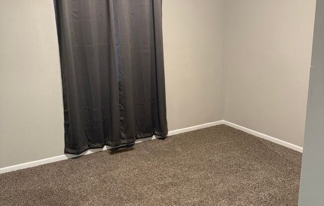 3 beds, 1 bath, $1,500