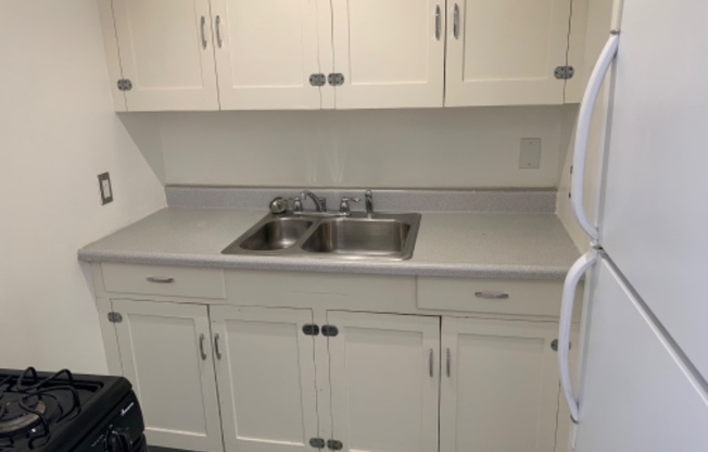 111 Broadway Ave. 11