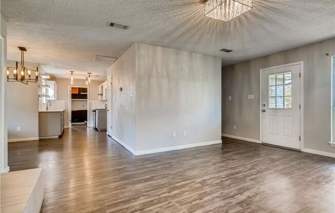 2406 Stirrup Dr