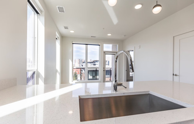 1 bed, 1 bath, 694 sqft, $1,595, Unit APT 408