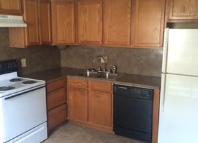 2 beds, 1 bath, 690 sqft, $700