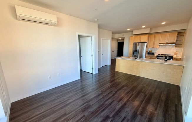 2 beds, 2 baths, 826 sqft, $2,499, Unit Unit 407