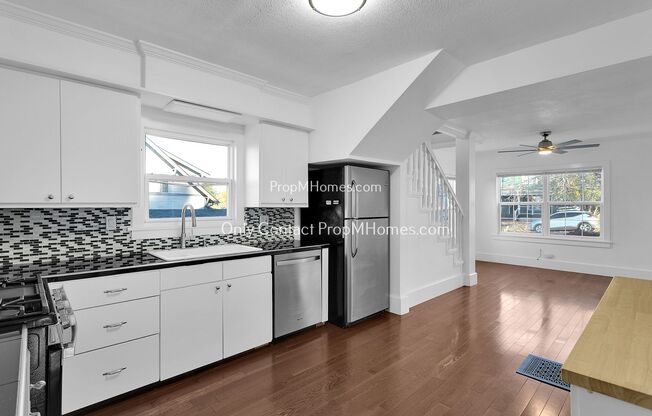 Historic Charm Meets Modern Comfort in Oregon City Rental Gem!