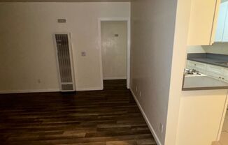 1 bed, 1 bath, $2,096, Unit 5