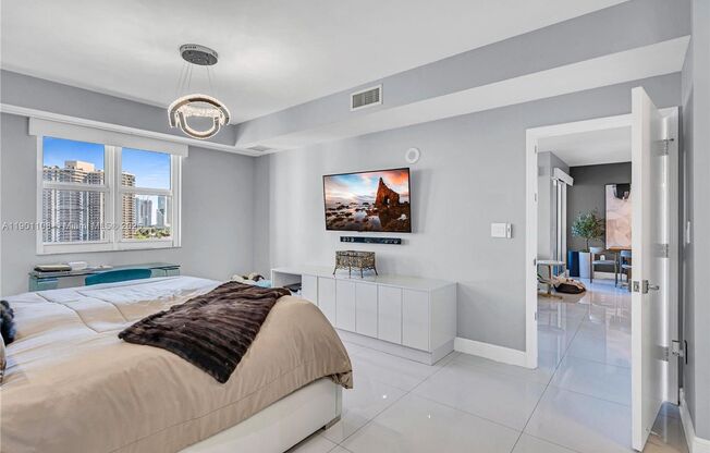 3 beds, 3 baths, $7,800, Unit APARTMENT 1003