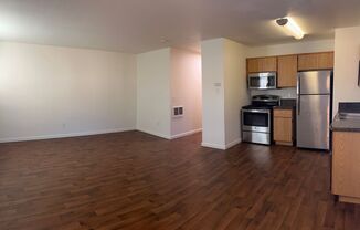 2 beds, 1 bath, $2,195, Unit 30