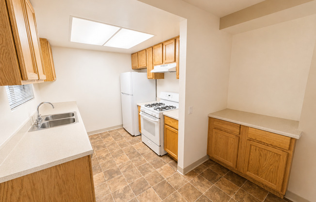 1 bed, 1 bath, 630 sqft, $2,035, Unit 26