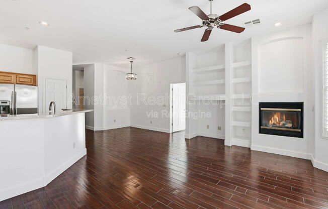 2 beds, 2 baths, 1,300 sqft, $2,600, Unit 1028