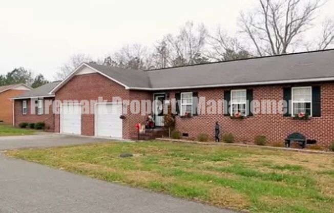 Spacious ranch style 2 bedroom, 2 bath with garage apartment located in Manchester TN