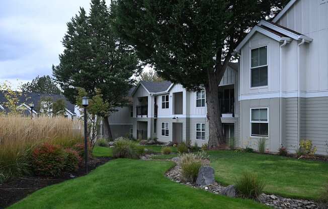 exterior views at Emerald Place