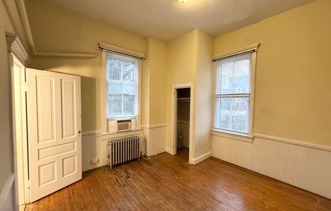 Studio, 1 bath, $1,050, Unit #4