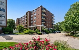 20 HAMMOND POND PKWY