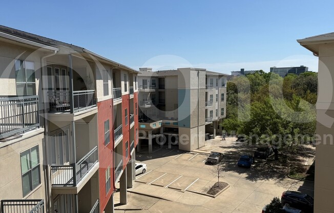 2 beds, 2 baths, 1,334 sqft, $2,900, Unit 424