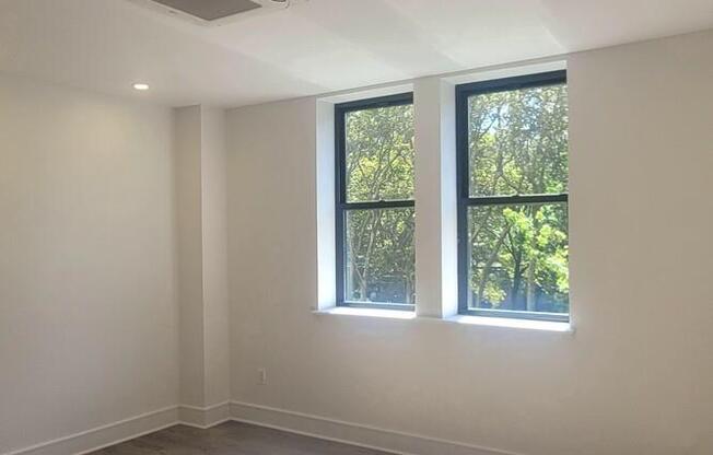1 bed, 1 bath, $5,500, Unit 4F
