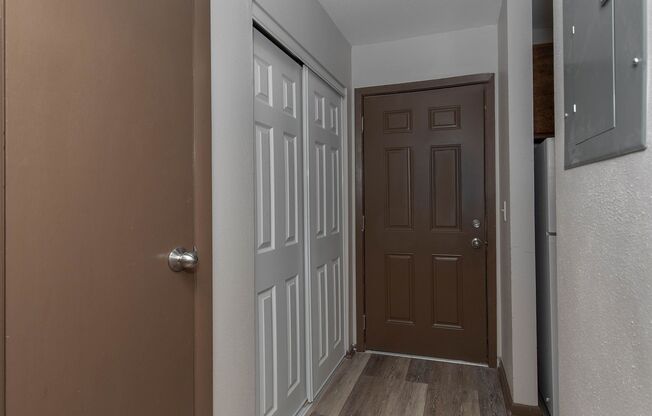 1 bed, 1 bath, 650 sqft, $725, Unit 3535 N Main Street Apt A-2