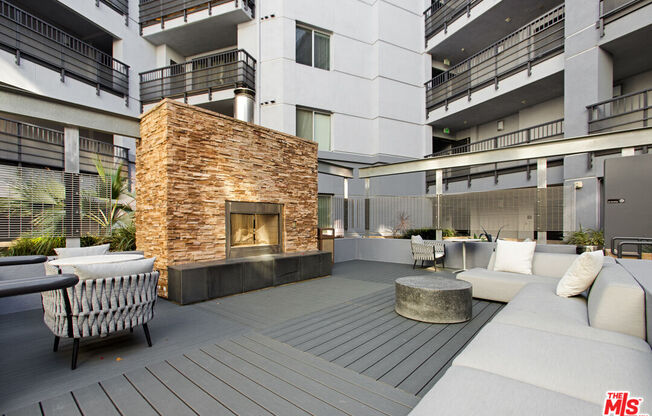 2 beds, 1.8 baths, 1,240 sqft, $3,700, Unit 240