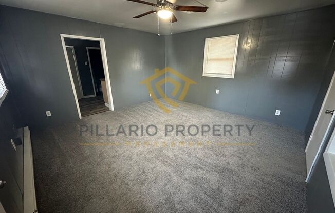805-805 1/2 S Worth Ave
