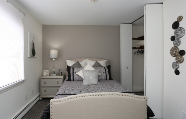 2 beds, 1.5 baths, 650 sqft, $1,375, Unit 326