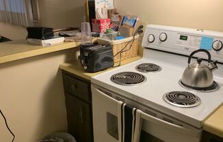 Studio, 1 bath, $650, Unit 1