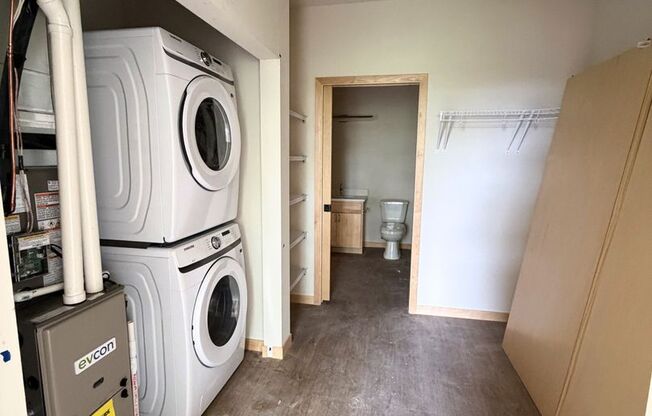 1 bed, 1 bath, 693 sqft, $2,025, Unit 232