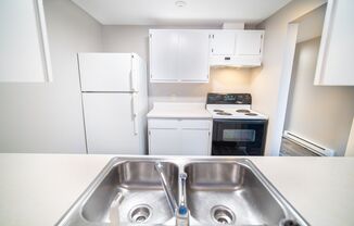 2 beds, 1 bath, $875, Unit Apt 9