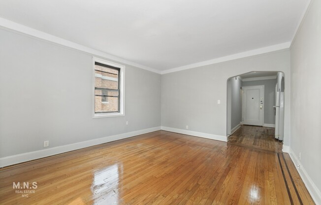 89 43 96 ST
