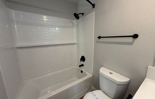 1 bed, 1 bath, 495 sqft, $2,405, Unit F-222